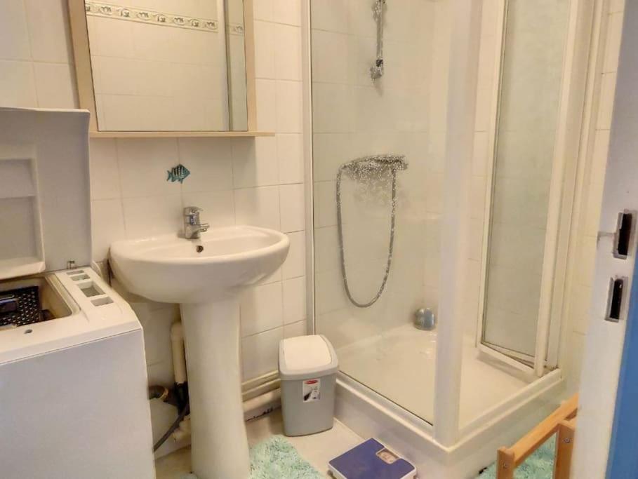 Appt 4 Personnes En Residence,wifi, Parking. Apartamento *