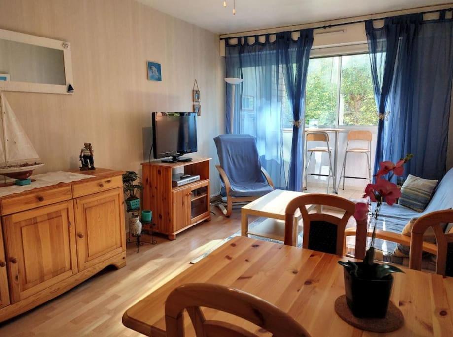 Apartment Appt 4 Personnes En Residence,wifi, Parking. *